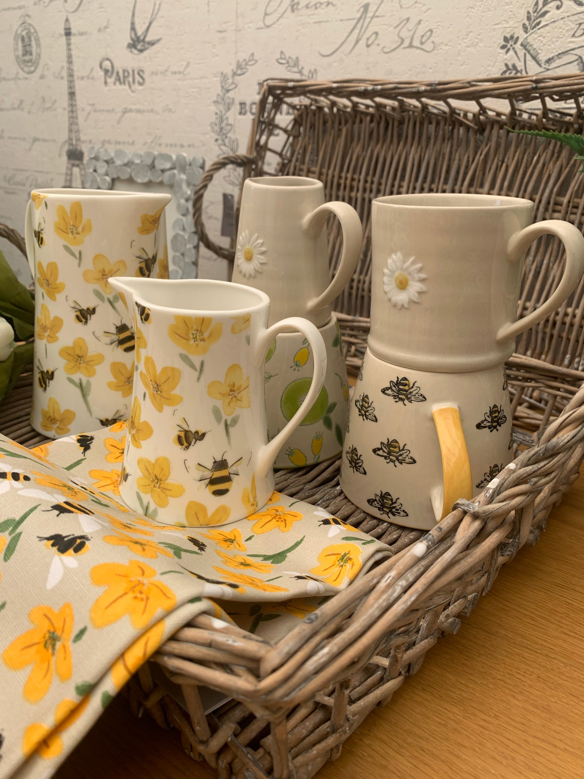 bees & buttercups tea towel