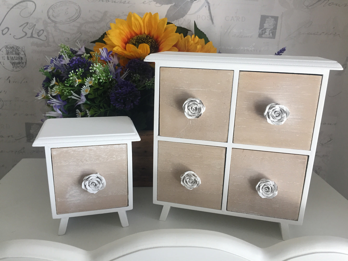 Single drawer mini chest with rose handle
